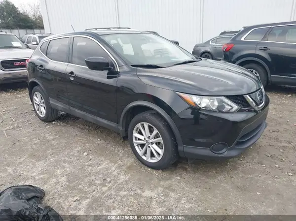 JN1BJ1CP0KW228698 2019 NISSAN ROGUE - Image 1
