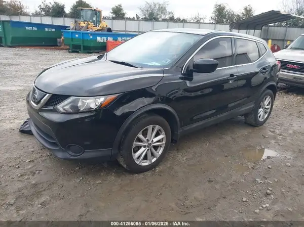 JN1BJ1CP0KW228698 2019 NISSAN ROGUE - Image 2
