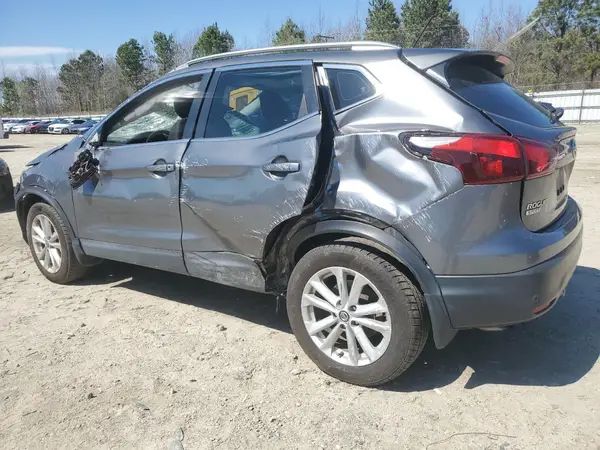 JN1BJ1CP0KW243797 2019 NISSAN ROGUE - Image 2