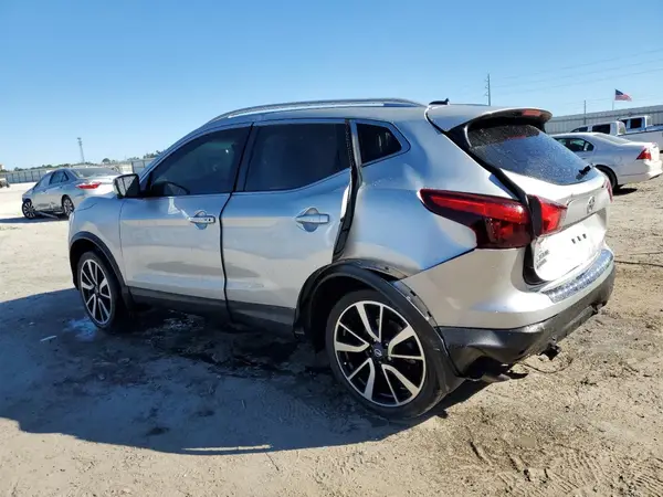 JN1BJ1CP0KW523803 2019 NISSAN ROGUE - Image 2