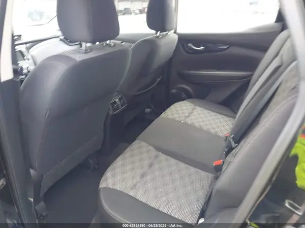 JN1BJ1CP0KW526605 2019 NISSAN ROGUE - Image 8