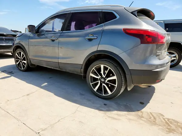 JN1BJ1CP1HW006535 2017 NISSAN ROGUE - Image 2