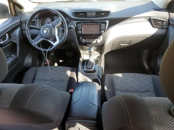 JN1BJ1CP1HW008107 2017 NISSAN ROGUE - Image 8