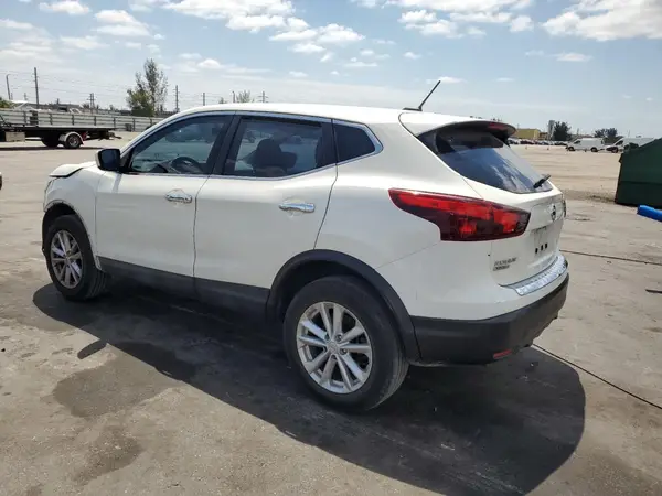 JN1BJ1CP1HW009614 2017 NISSAN ROGUE - Image 2