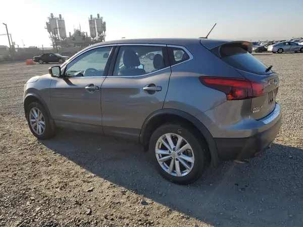 JN1BJ1CP1HW009743 2017 NISSAN ROGUE - Image 2