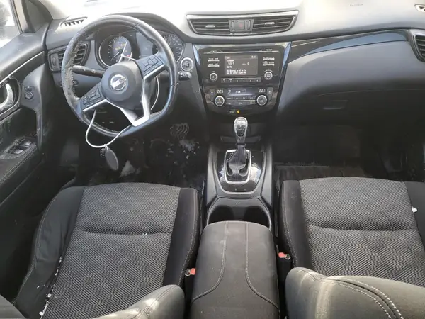 JN1BJ1CP1HW009872 2017 NISSAN ROGUE - Image 8