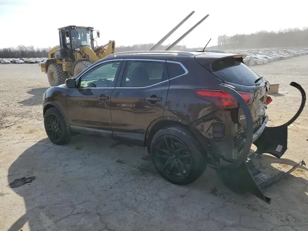 JN1BJ1CP1HW010293 2017 NISSAN ROGUE - Image 2