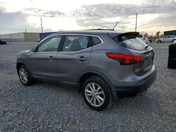 JN1BJ1CP1HW011458 2017 NISSAN ROGUE - Image 2