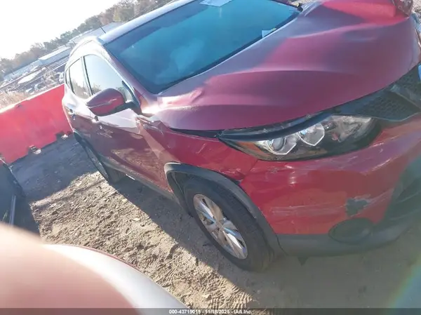 JN1BJ1CP1HW011783 2017 NISSAN ROGUE - Image 1