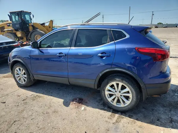 JN1BJ1CP1HW011847 2017 NISSAN ROGUE - Image 2