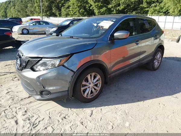 JN1BJ1CP1HW013503 2017 NISSAN ROGUE - Image 2
