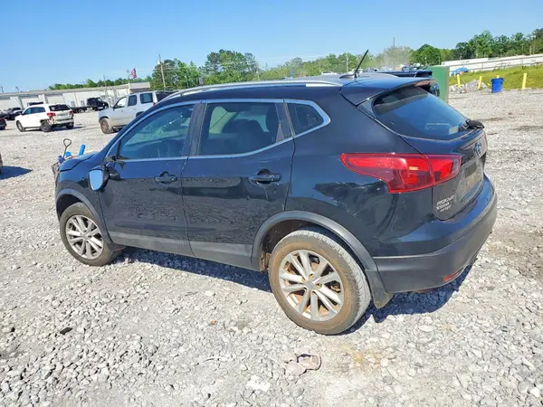 JN1BJ1CP1HW013890 2017 NISSAN ROGUE - Image 2