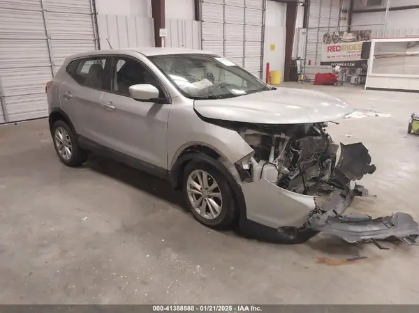 JN1BJ1CP1HW014179 2017 NISSAN ROGUE - Image 1