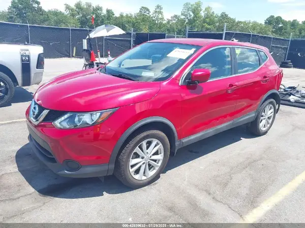 JN1BJ1CP1HW014473 2017 NISSAN ROGUE - Image 2