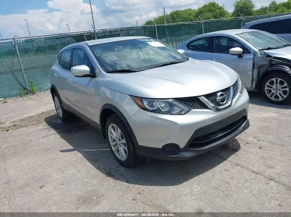 JN1BJ1CP1HW016952 2017 NISSAN ROGUE - Image 1