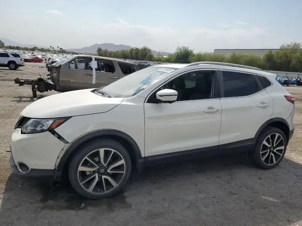 JN1BJ1CP1HW016997 2017 NISSAN ROGUE - Image 1