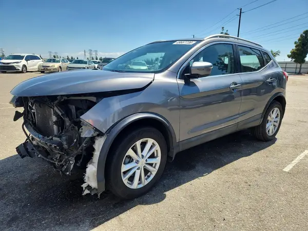 JN1BJ1CP1HW017129 2017 NISSAN ROGUE - Image 1