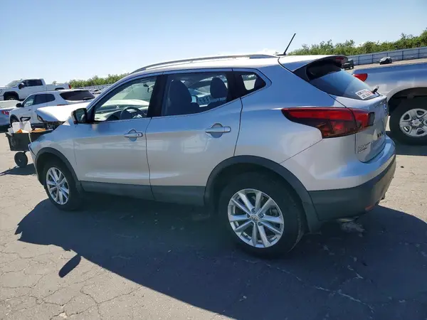 JN1BJ1CP1HW017907 2017 NISSAN ROGUE - Image 2