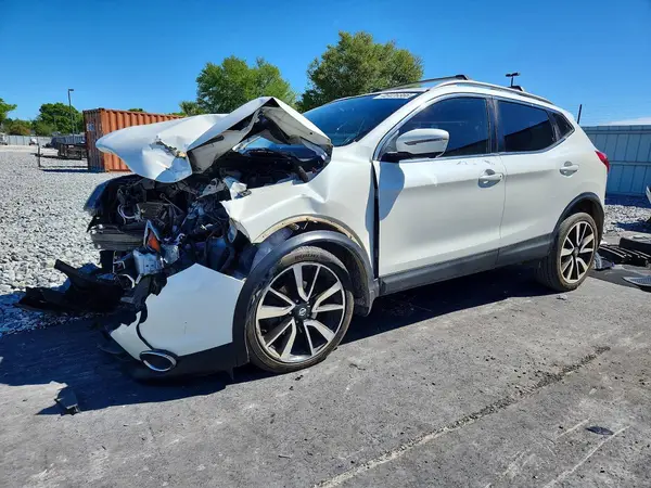 JN1BJ1CP1HW018927 2017 NISSAN ROGUE - Image 1