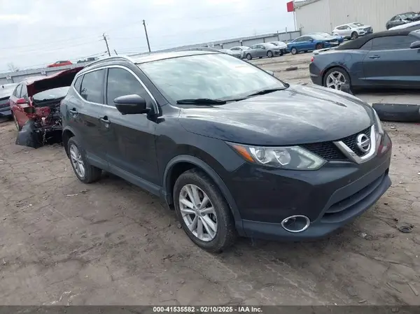 JN1BJ1CP1HW019365 2017 NISSAN ROGUE - Image 1