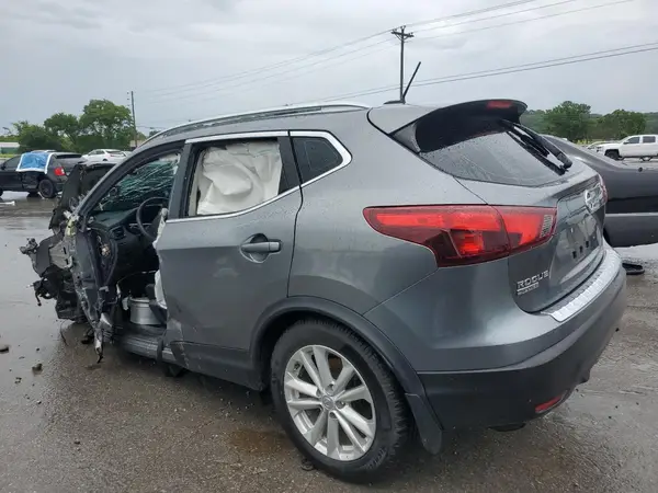 JN1BJ1CP1HW019737 2017 NISSAN ROGUE - Image 2
