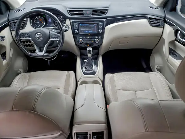 JN1BJ1CP1HW020919 2017 NISSAN ROGUE - Image 8