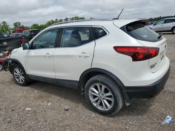 JN1BJ1CP1HW021259 2017 NISSAN ROGUE - Image 2