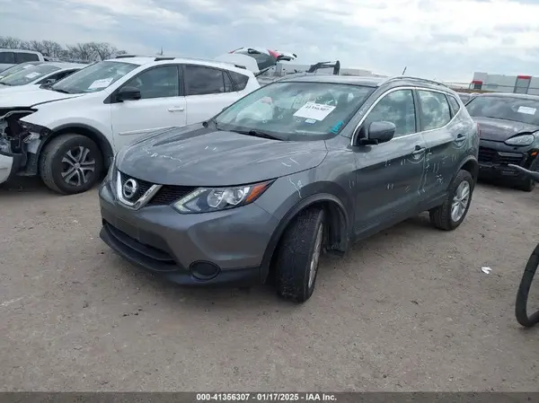 JN1BJ1CP1HW022315 2017 NISSAN ROGUE - Image 2