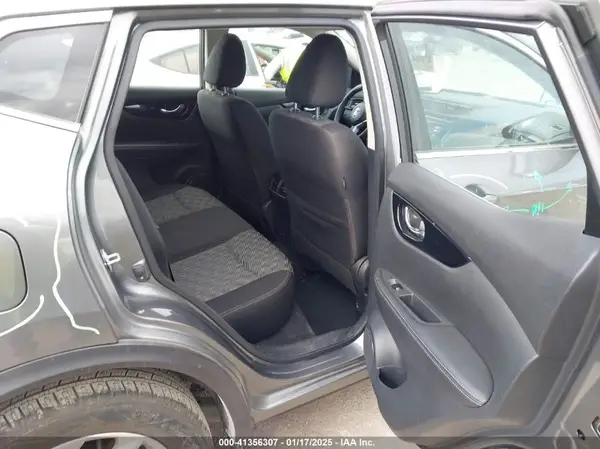 JN1BJ1CP1HW022315 2017 NISSAN ROGUE - Image 8