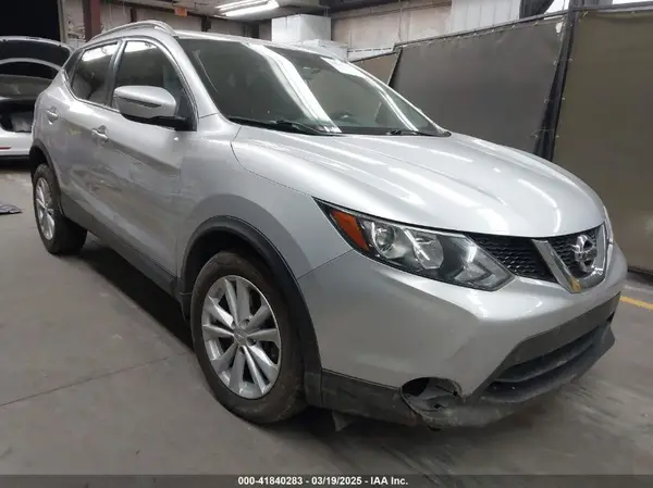 JN1BJ1CP1HW022380 2017 NISSAN ROGUE - Image 1