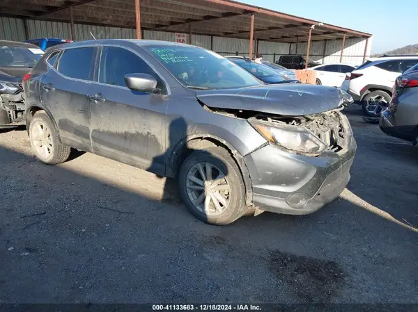 JN1BJ1CP1HW023738 2017 NISSAN ROGUE - Image 1