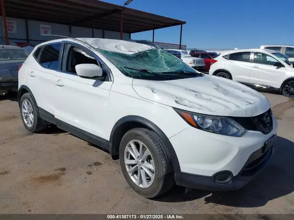 JN1BJ1CP1HW023903 2017 NISSAN ROGUE - Image 1