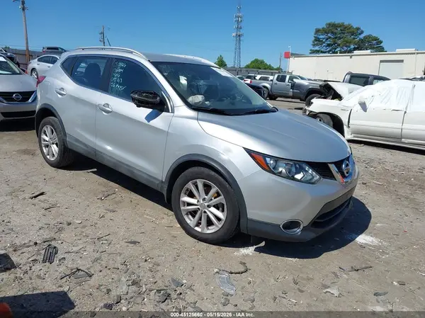 JN1BJ1CP1HW024646 2017 NISSAN ROGUE - Image 1