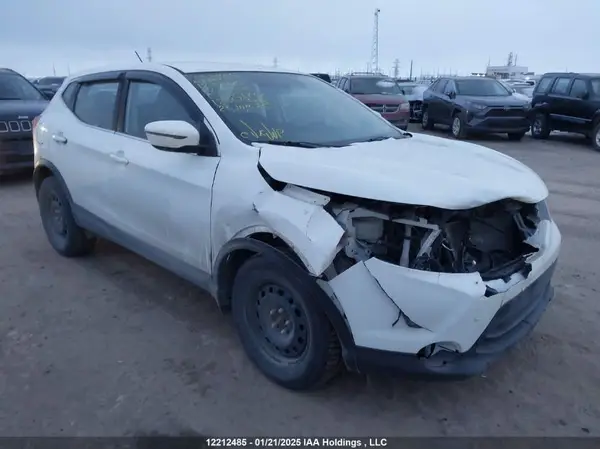 JN1BJ1CP1HW024758 2017 NISSAN ROGUE - Image 1