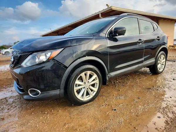 JN1BJ1CP1HW025635 2017 NISSAN ROGUE - Image 1