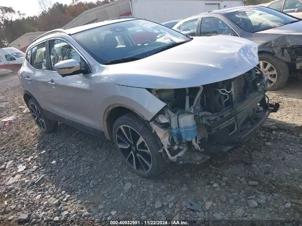 JN1BJ1CP1HW026218 2017 NISSAN ROGUE - Image 1