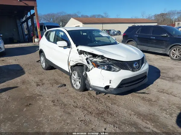 JN1BJ1CP1HW028163 2017 NISSAN ROGUE - Image 1