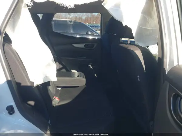 JN1BJ1CP1HW028163 2017 NISSAN ROGUE - Image 8