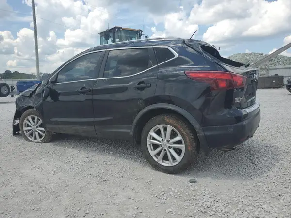 JN1BJ1CP1HW030561 2017 NISSAN ROGUE - Image 2