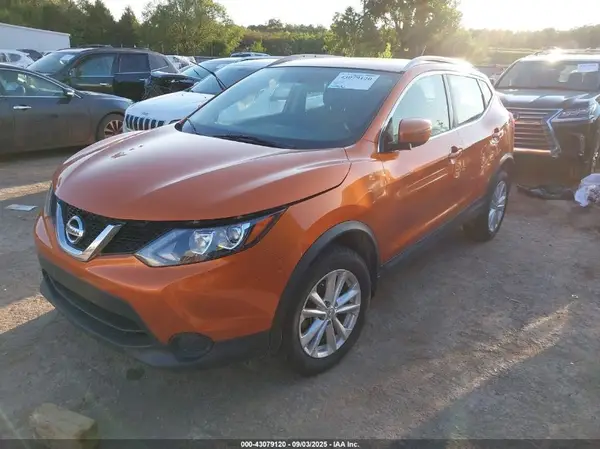 JN1BJ1CP1HW031841 2017 NISSAN ROGUE - Image 2