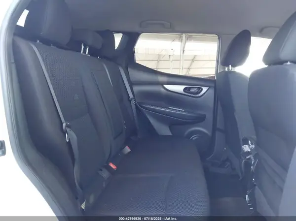 JN1BJ1CP1HW034092 2017 NISSAN ROGUE - Image 8