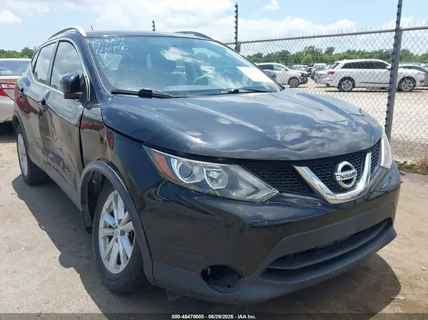 JN1BJ1CP1HW034920 2017 NISSAN ROGUE - Image 1