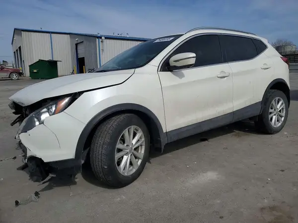 JN1BJ1CP1JW102770 2018 NISSAN ROGUE - Image 1