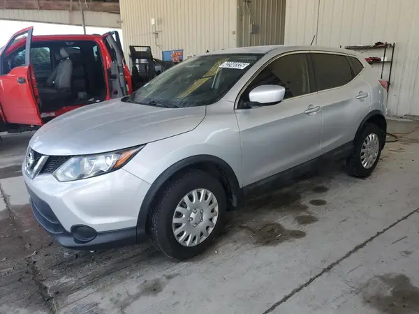 JN1BJ1CP1JW103384 2018 NISSAN ROGUE - Image 1
