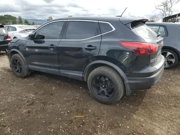 JN1BJ1CP1JW108245 2018 NISSAN ROGUE - Image 2