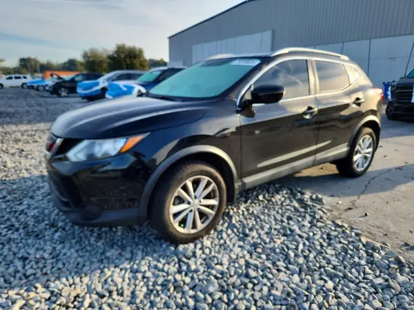 JN1BJ1CP1JW151810 2018 NISSAN ROGUE - Image 1