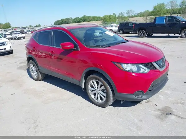 JN1BJ1CP1JW151869 2018 NISSAN ROGUE - Image 1