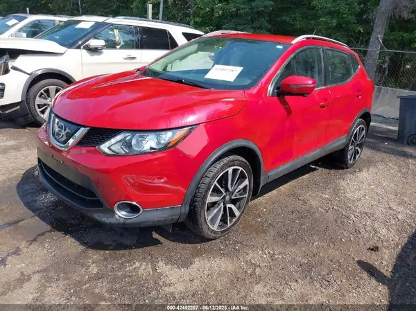 JN1BJ1CP1JW152228 2018 NISSAN ROGUE - Image 2