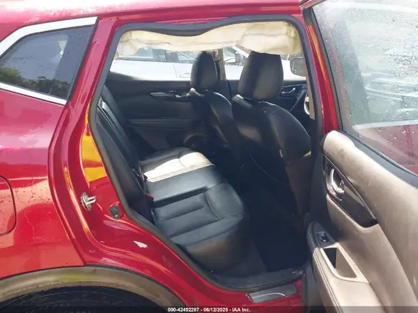 JN1BJ1CP1JW152228 2018 NISSAN ROGUE - Image 8