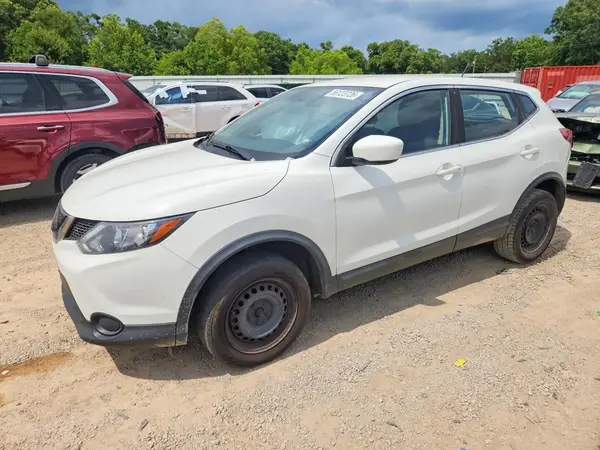 JN1BJ1CP1JW156747 2018 NISSAN ROGUE - Image 1